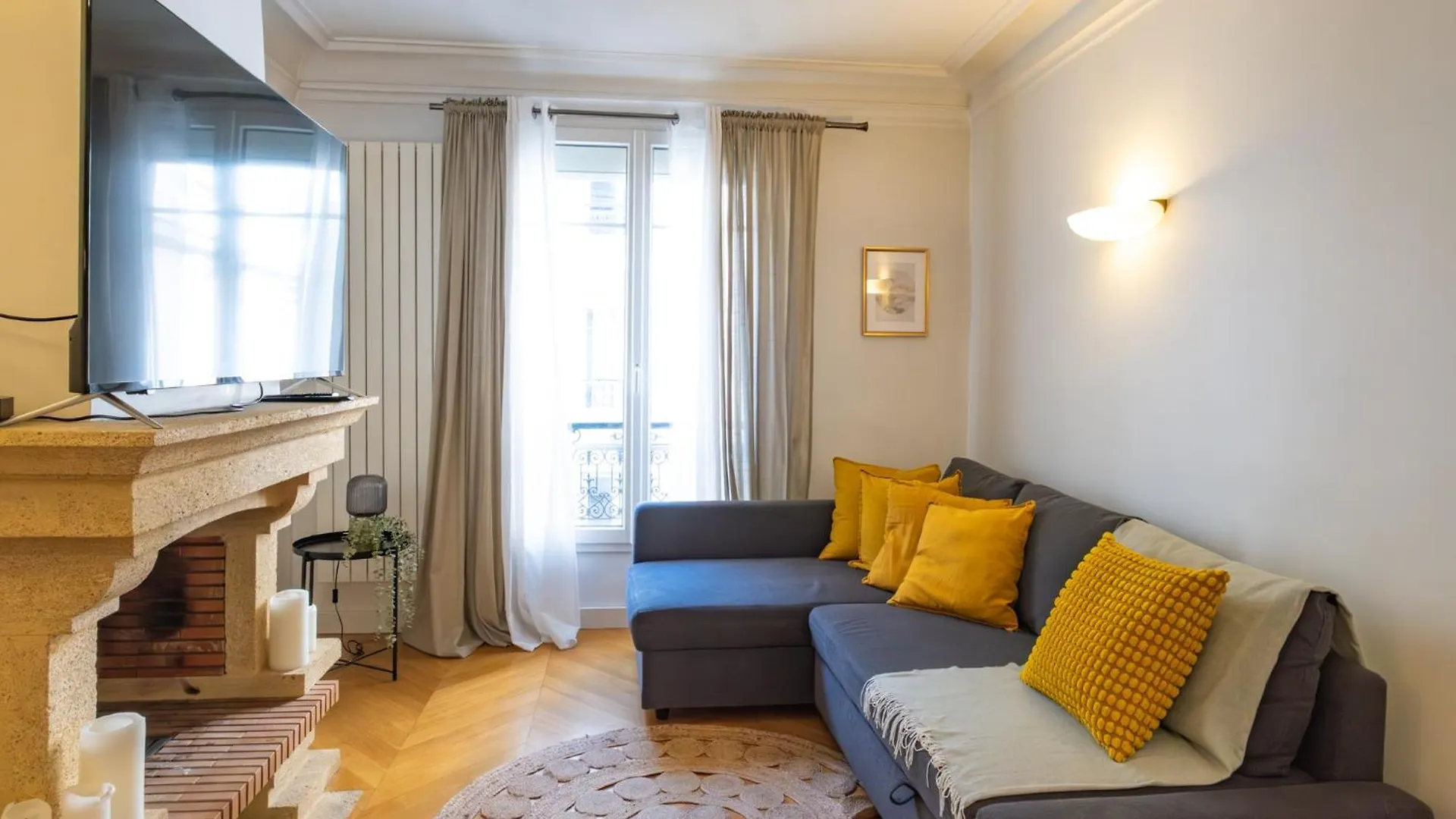 Spacious Apartment For 6 People Paris