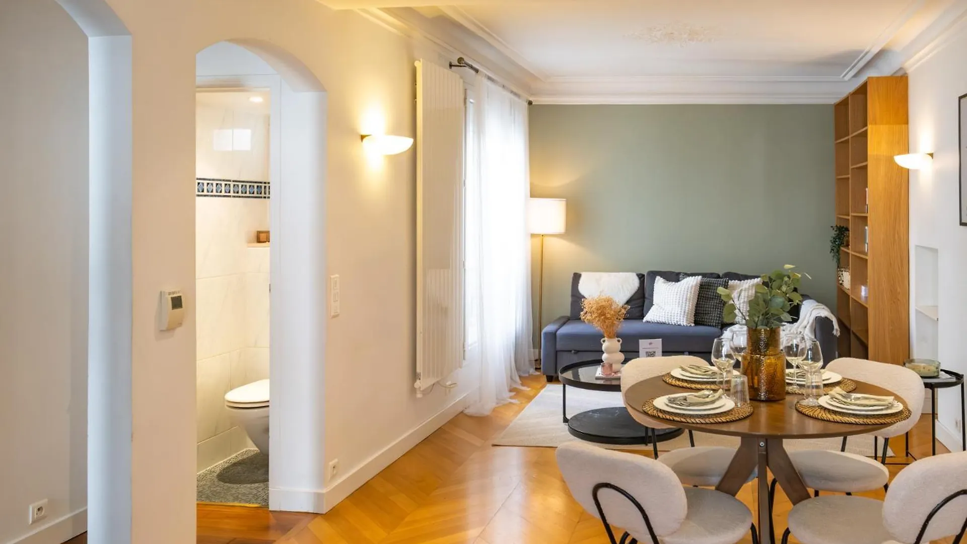 Spacious Apartment For 6 People Paris